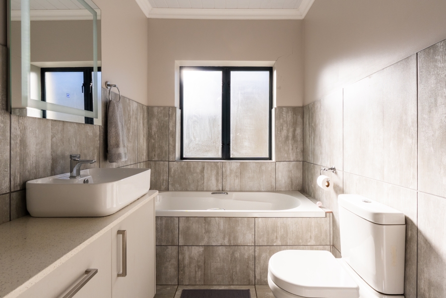 3 Bedroom Property for Sale in Monte Christo Western Cape